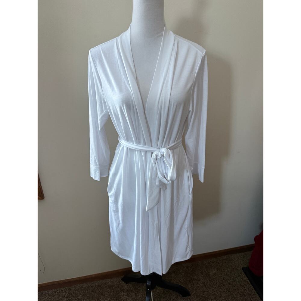 PrinStory White Robe - Picture 2 of 5